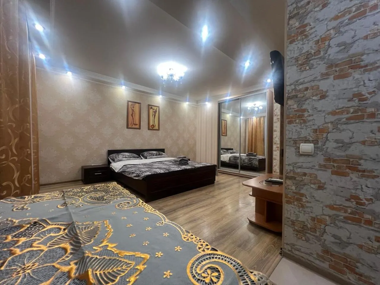 Apartment On Lesi Ukrainky Street 20 基輔