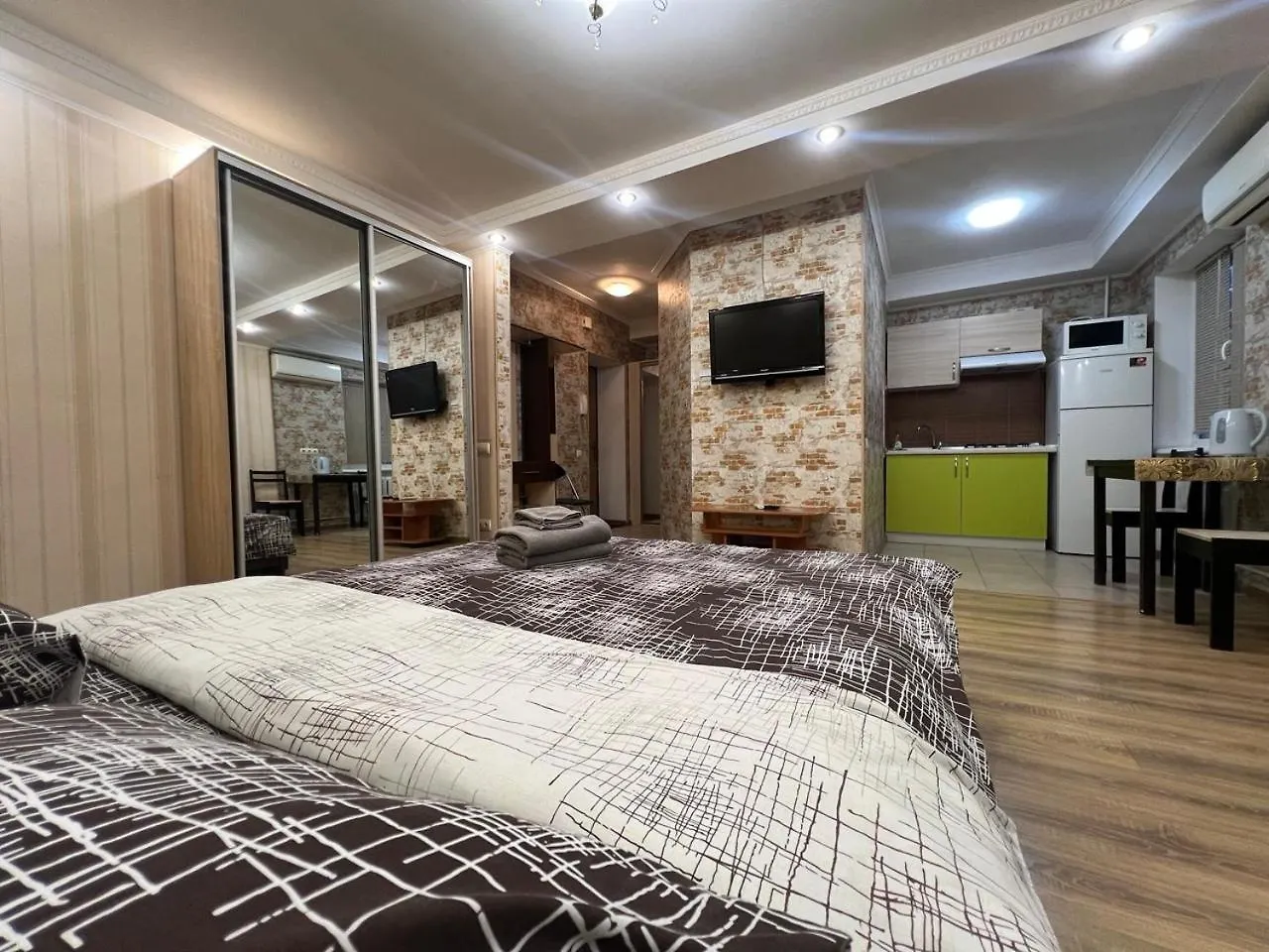 Apartment On Lesi Ukrainky Street 20 基輔
