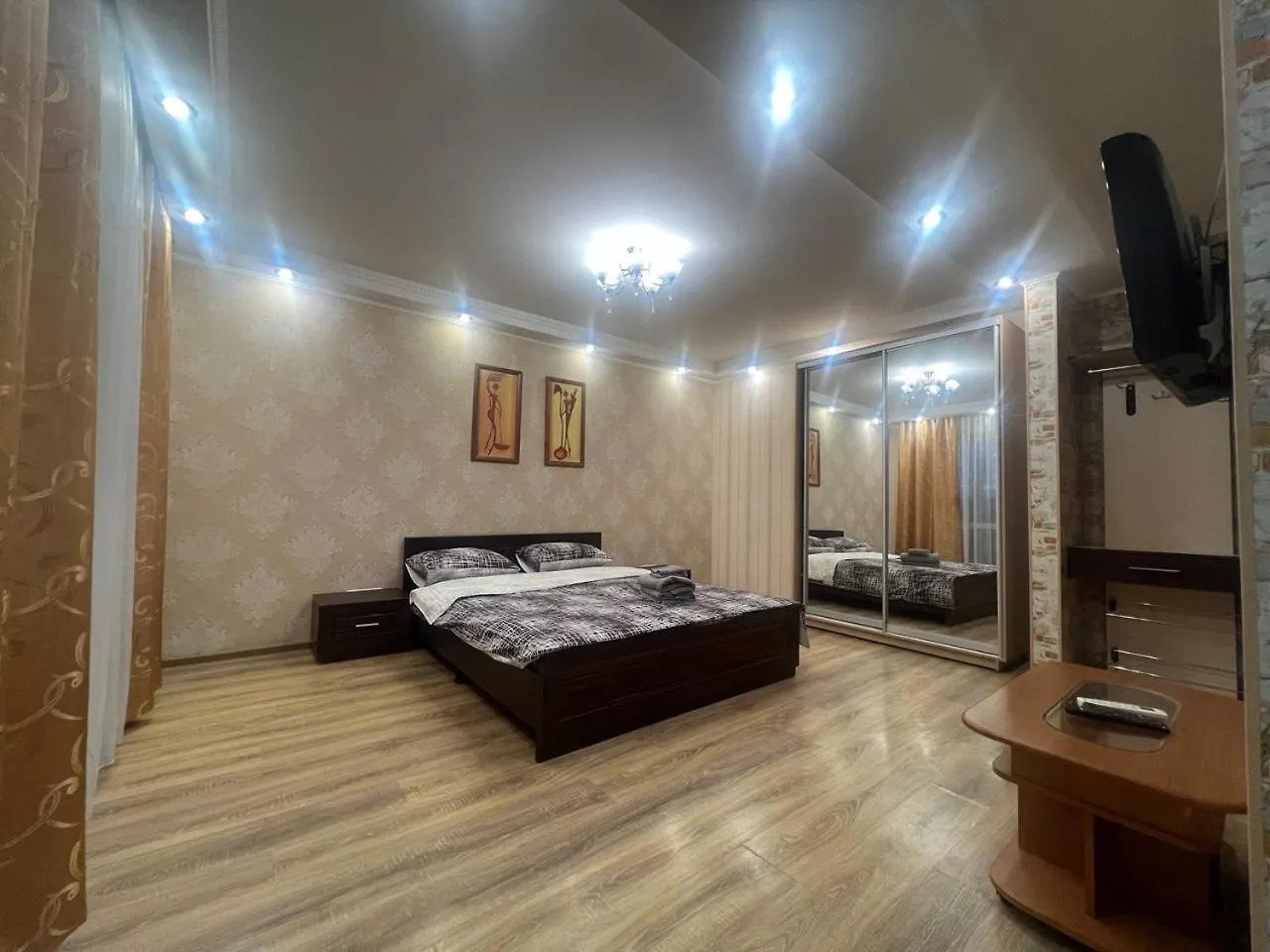 Apartment On Lesi Ukrainky Street 20 Kijów