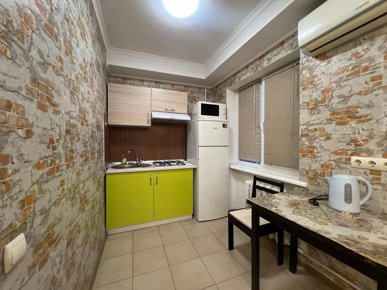 Apartment On Lesi Ukrainky Street 20 Kijów